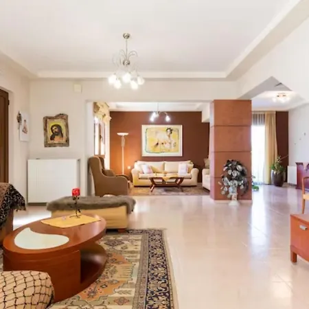 Savvinas House Faliraki-traganou ファリラキ